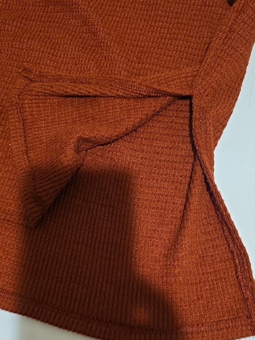 American Eagle Outfitters Rust V-Neck Lightweight Knit Sweater - Picture 10 of 11